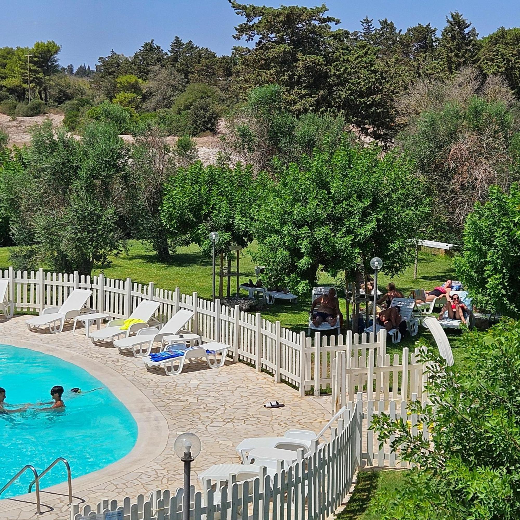 Agriturismo La Rondine Отранто Екстер'єр фото